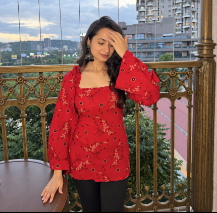 Alizeh Detachable Sleeves Short Kurti